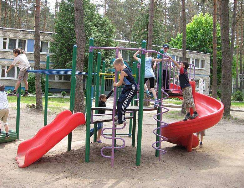 Санаторий «Спутник» в Людиново — Детская площадка